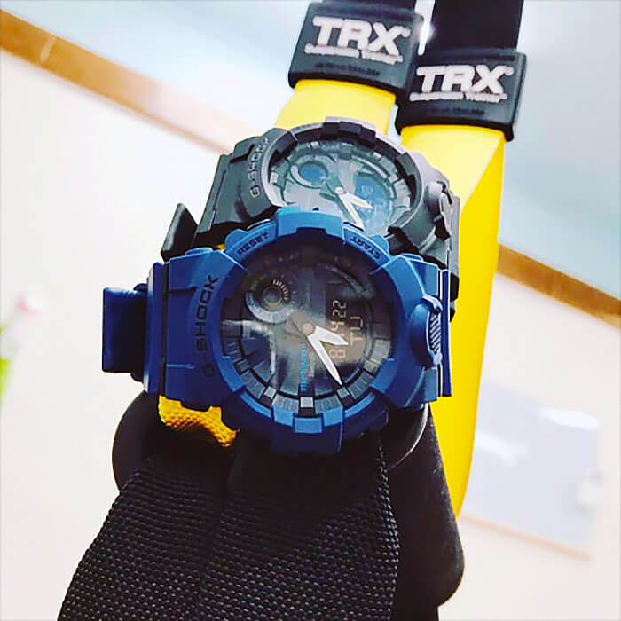 Casio Casio G-Shock GBA-800-2A электронные мужские часы часы крупный план синий циферблата